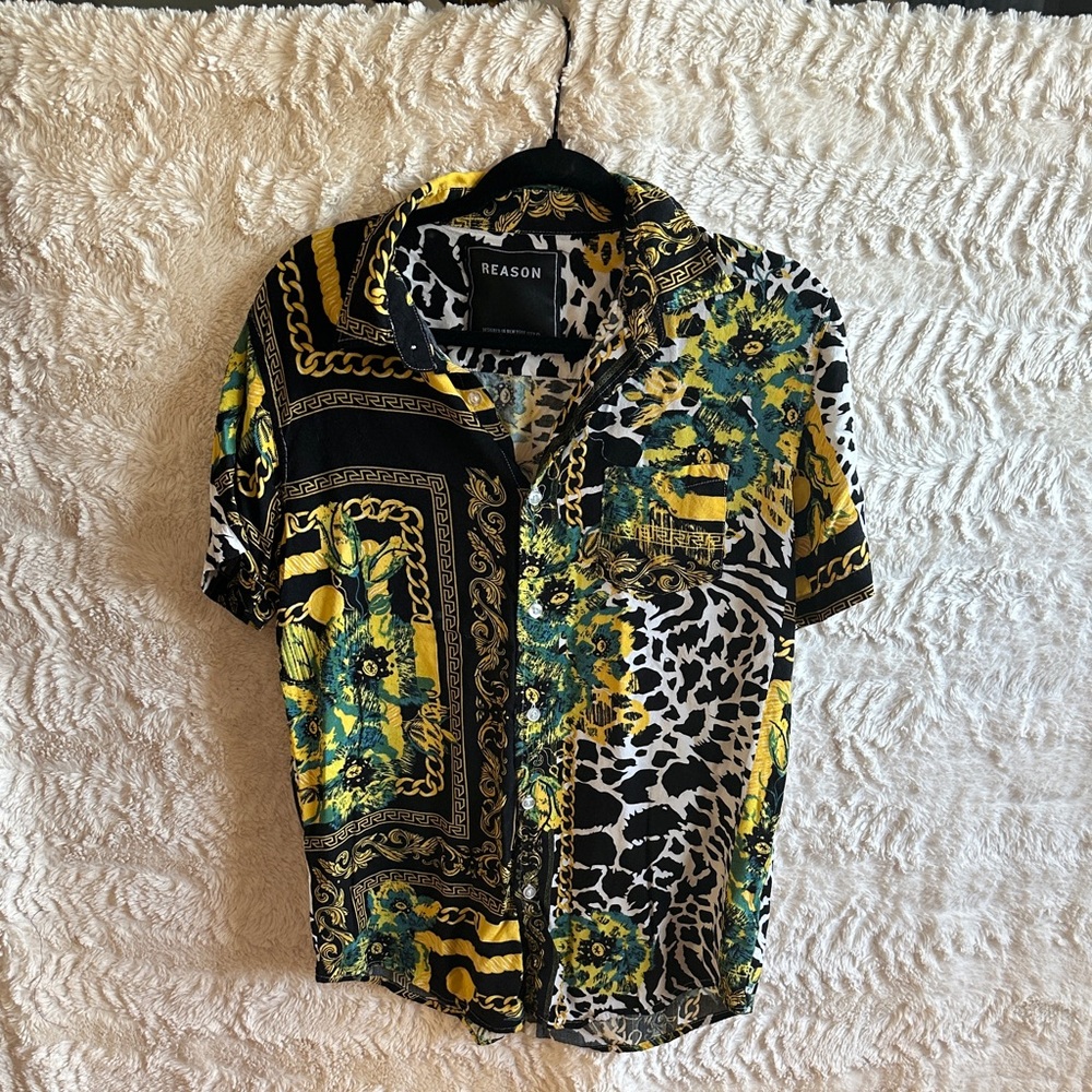 Reason Multicolor Graphic Shirt.     F